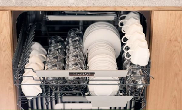 Asko-Dishwasher-interior