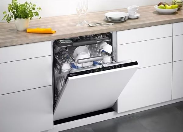 Pros and Cons of Integrated Dishwashers